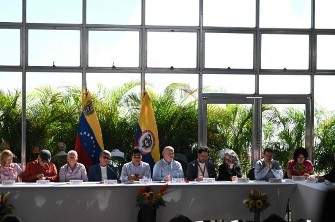 Pemberontak ELN Tolak Tanda Tangani Gencatan Senjata dengan Pemerintah Kolombia