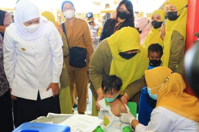 KLB Campak di Jatim, Khofifah Imbau Masyarakat Lengkapi Vaksinasi MR