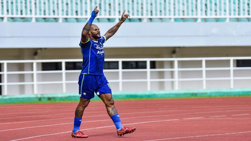 Depak Persija, Persib Merangsek ke Puncak Klasemen Sementara