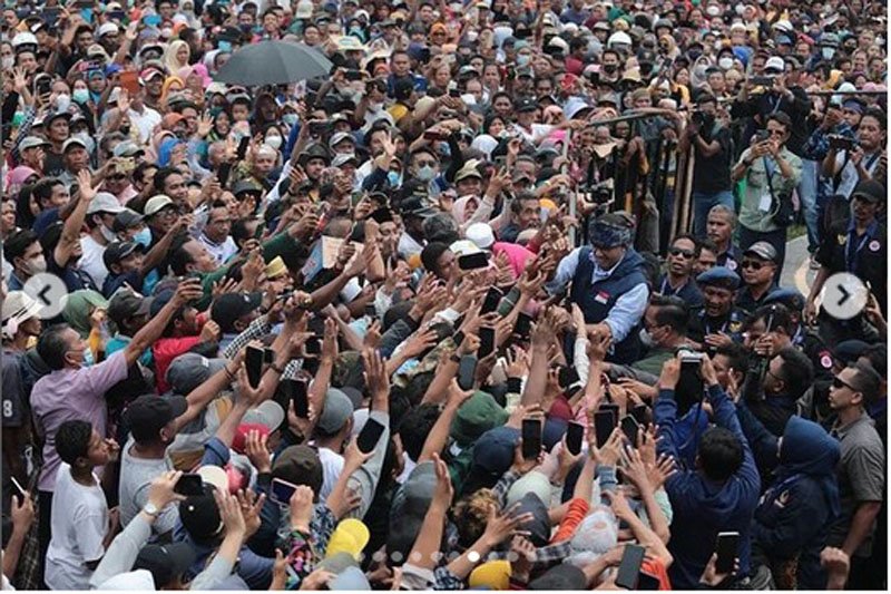 Anies Baswedan Tiba di Bima, Nusa Tenggara Barat,  Disambut Tari Wura Bongi, Akui Miliki Kedekatan Tersendiri