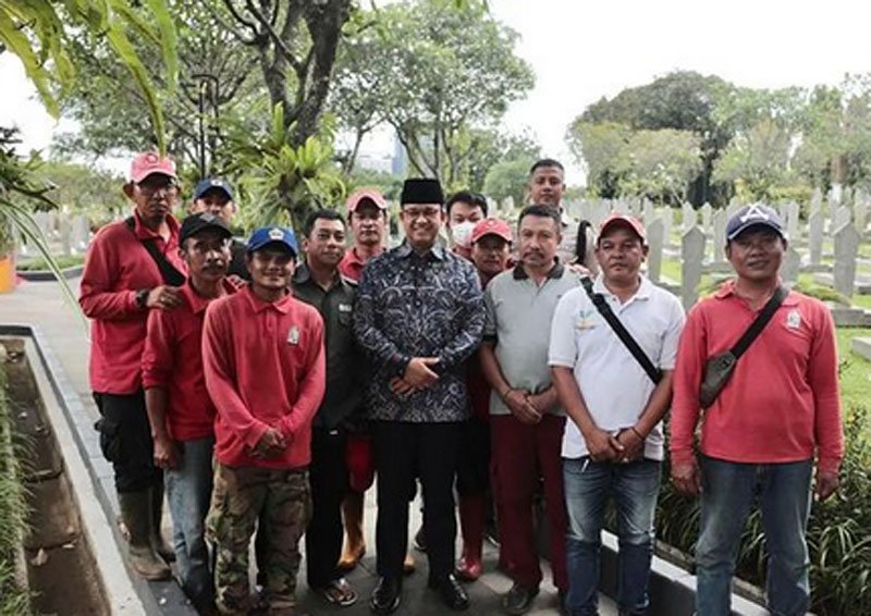 1 Abad NU, Anies Baswedan Ziarah ke Makam K.H. Zainul Arifin Pohan, Tertembak Lindungi Presiden, Anies: Merawat Jagat, Membangun Peradaban