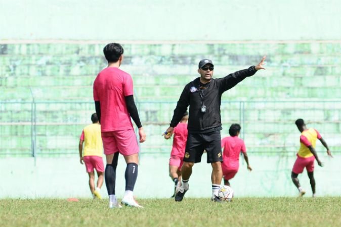 Kontra PSM, Javier Roca Usung Misi Bangkit