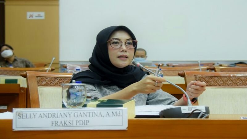 Legislator Minta Maskapai Pilah Mana Pekerjaan Wajib dan Tambahan dalam Penerbangan Haji