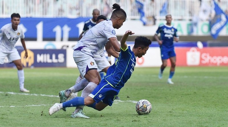 Tampil Agresif Tapi Persib Masih Kalah 0-2 dari Persik