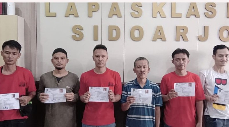 Jalani Asimilasi di Rumah, 12 Orang Warga Binaan Lapas Sidoarjo Bisa Buka Puasa Bareng Keluarga