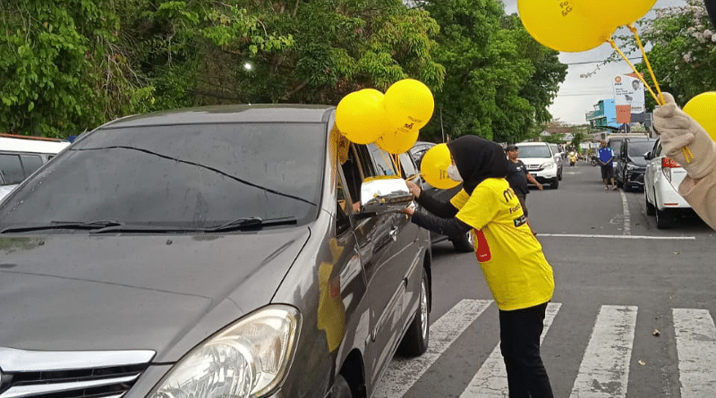 Sebar Kebaikan Ramadan di Tasikmalaya, Maxim Berbagi Takjil Gratis