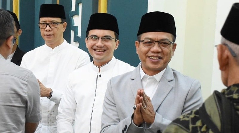 Salat Id di Masjid Al Fathu, Bupati Peringatkan para ASN yang Mudik Jangan Pakai Mobil Dinas