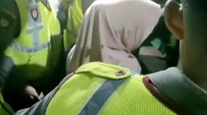 Viral!, Seorang Kades Perempuan Disekap Warga, Ini Penyebabnya