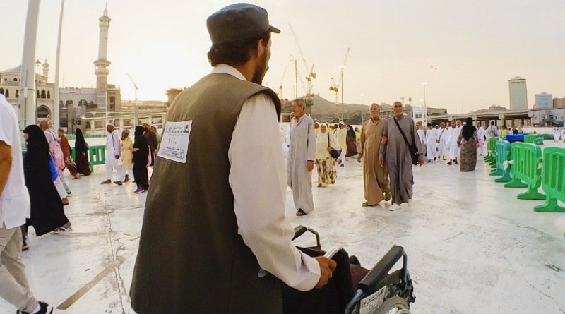 Saat Tawaf dan Sa'i di Masjidil Haram, Jemaah Haji Dihimbau Gunakan Jasa Kursi Roda Resmi