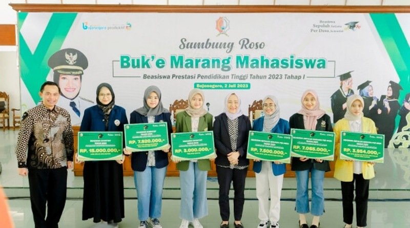Pendaftar Meningkat, Bupati Bojonegoro Tambah Jumlah Penerima Beasiswa Prestasi