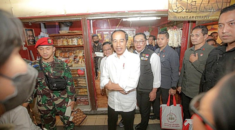 Disambangi Jokowi, Neneng: Semoga Pasar Cihapit Semakin Ramai