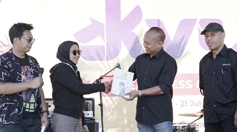 DKV Uniku Luncurkan Buku "Seni, Desain, dan Media dalam Perspektif Komunikasi Visual"