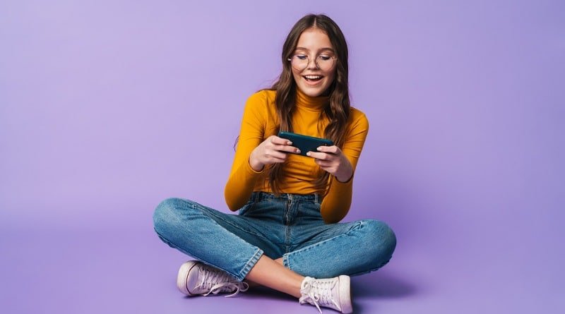 Hampir Setengah Remaja Generasi Alpha dan Z Indonesia Menggunakan Game untuk Mengatasi Stres