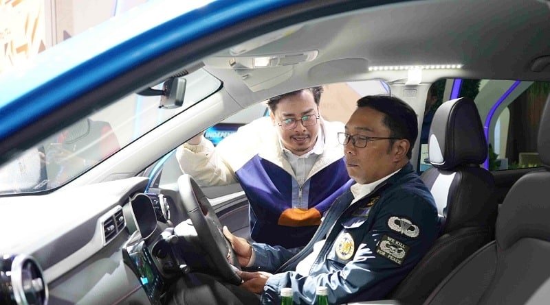 MG4 EV Jadi Pusat Perhatian GIIAS 2023, Ridwan Kamil Kesengsem