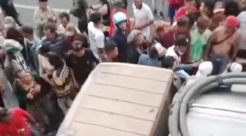 Rem Blong Truk Tangki Air Seruduk Peserta Karnaval