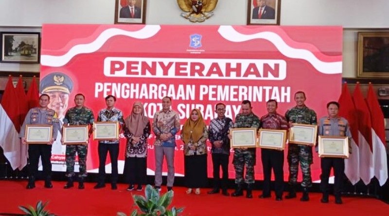 Bersinergi Bangun Kota Surabaya, Pemkot Berikan Penghargaan kepada Forkopimda