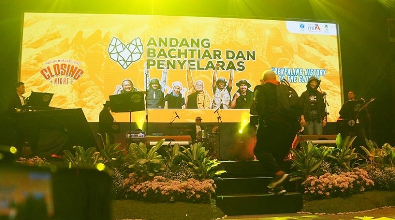 Konser Kataklastik Budaya Jawa Timur, Pertemuan Tiga Lempeng Dunia