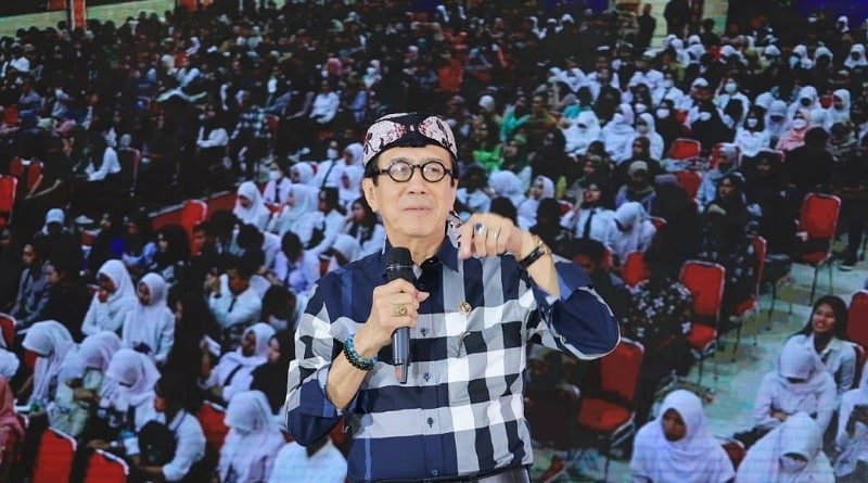 Menkumham Ajak Mahasiswa Baru Universitas Brawijaya Bela Negara Sejak Muda