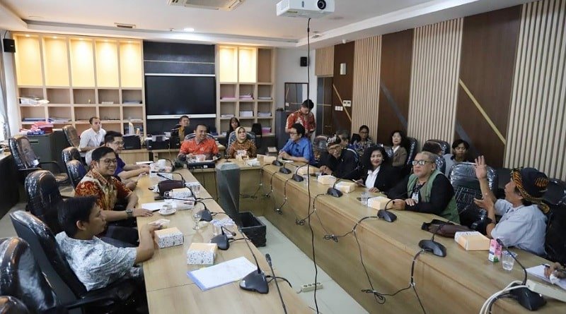 Semangat Peduli Lingkungan dari Paguyuban Bandungariung Disambut Hangat Legislator Kota Bandung