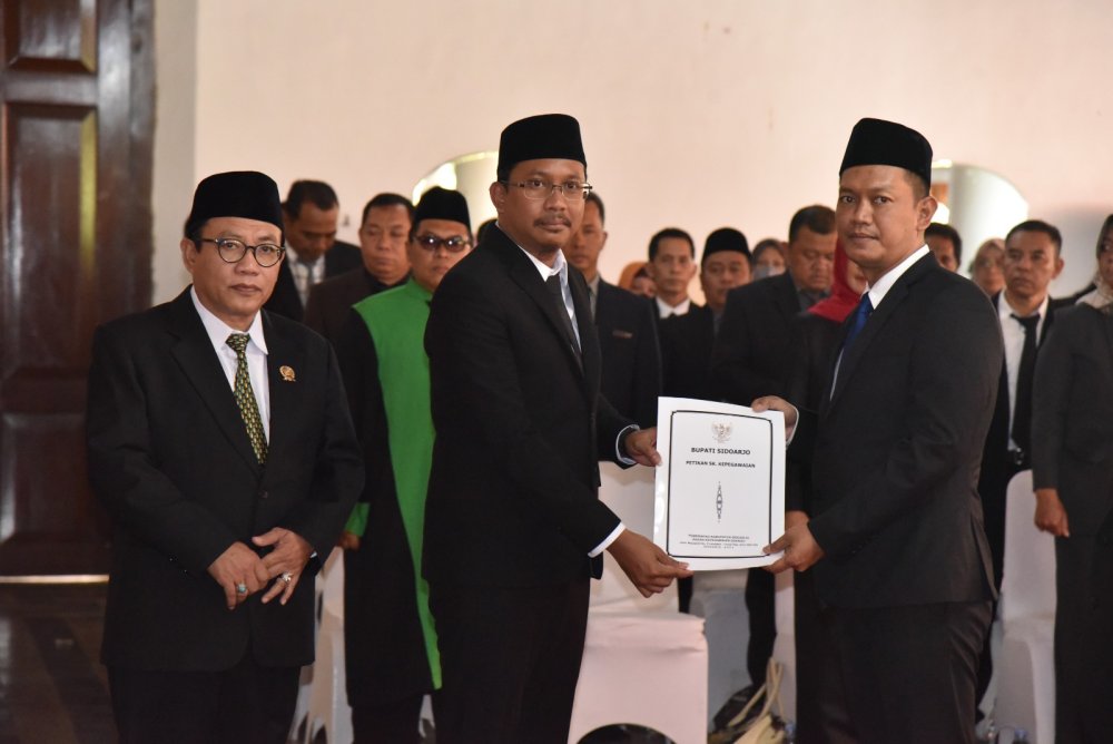 Bupati Sidoarjo Lantik Empat Pejabat Eselon II, Budi Basuki Jabat Asisten Administrasi Perekonomian dan Pembangunan