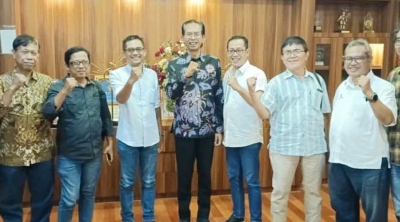 SMSI Kota Surabaya Audiensi dengan Ketua DPRD Kota Surabaya