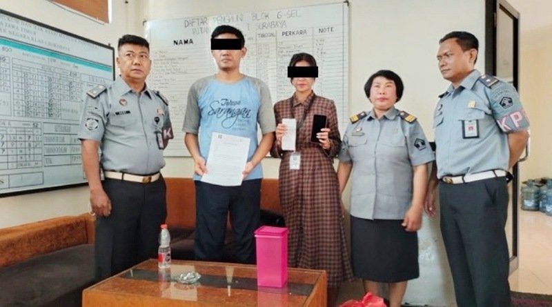 Seorang Perempuan Nekat Selundupkan HP ke Rutan Surabaya