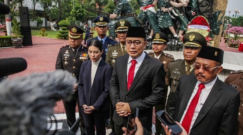 Ziarah di TMP Kusuma Bangsa, Wali Kota Eri: Semangat Pahlawan Terus Membara