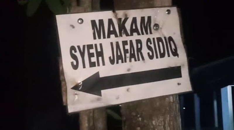 Berziarah ke Makam Syech Ja'far Sidik di Gunung Haruman Garut