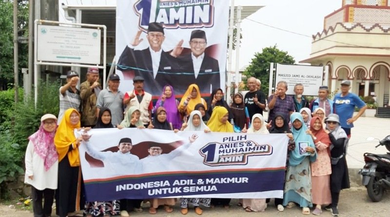 Emak-emak Kompleks Padasuka Indah KBB Targetkan Pasangan AMIN Menang 75%