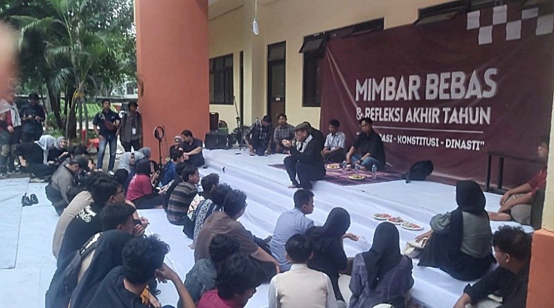 Mahasiswa UIN Jakarta Kecewa Melihat Perkembangan Demokrasi di Ujung Pemerintahan Jokowi
