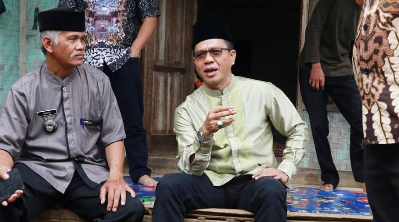 Duduk di Tepas Rumah, Kang DS Bincang Santai dengan Badrudin