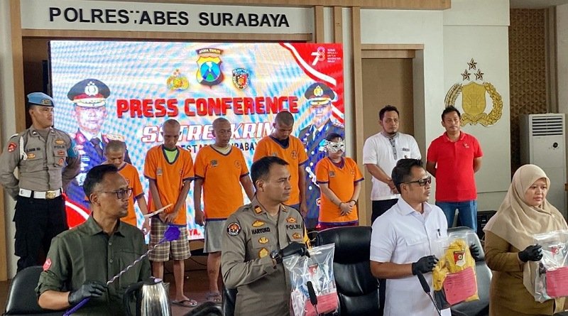 Polisi Ungkap Aksi Bejat 4 Anggota Keluarga yang Cabuli Siswi SMP di Surabaya