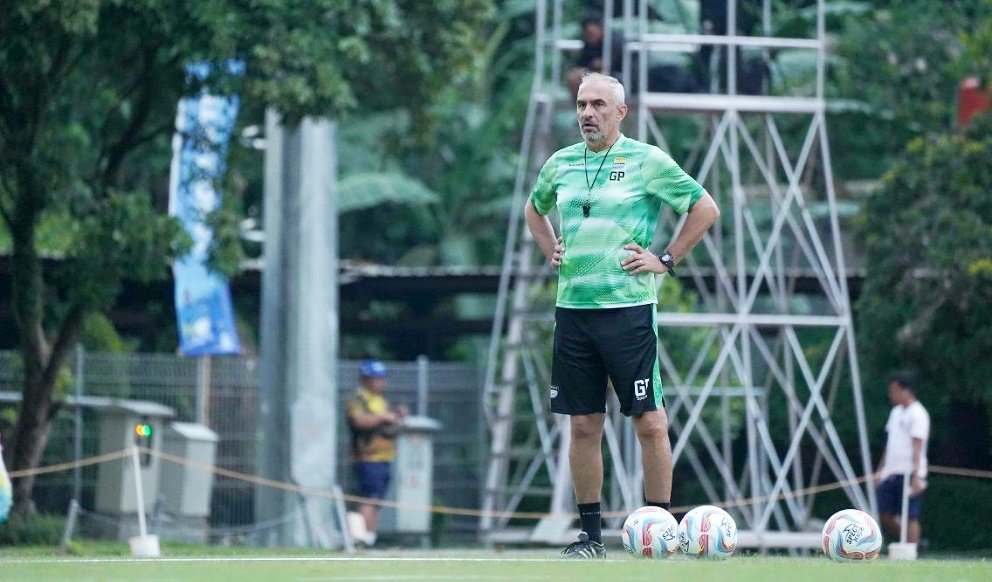 Persib Latihan Ringan di Saraga ITB