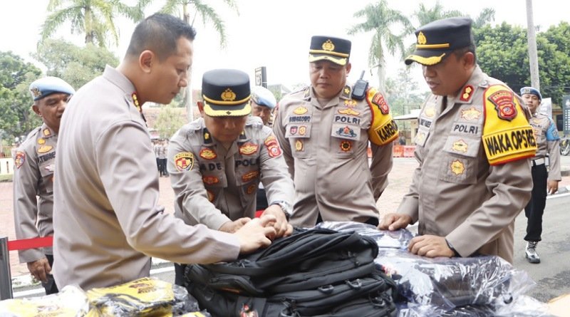 Jelang Pemilu 2024, Kapolresta Bandung Distribusikan Dukungan Anggaran dan Perlengkapan Ops Mantap Brata Lodaya 2024