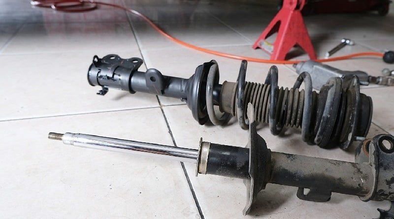Ganti Shockbreaker Mobil Sebelah Boleh Enggak Yah? Ini Jawabannya