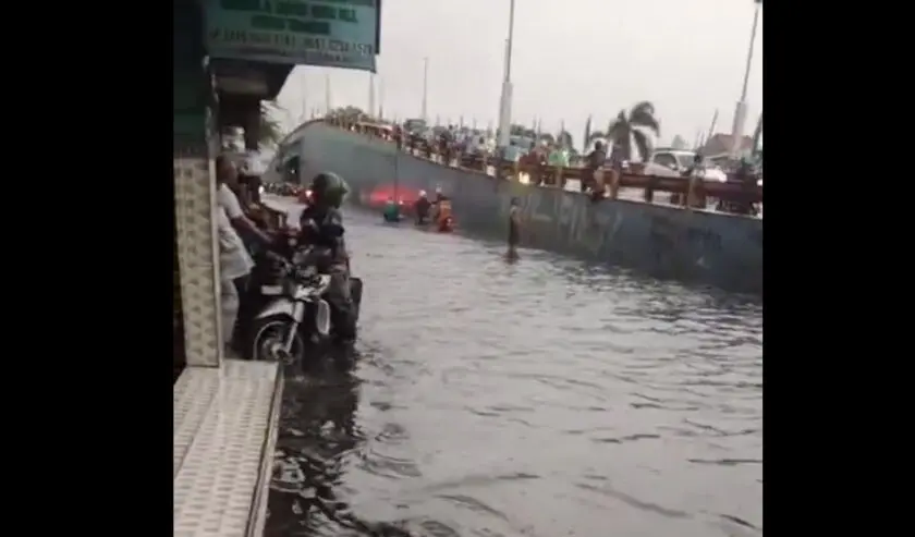 Hati-hati, Banjir 50 Sentimeter Rendam Raya Waru Sidoarjo, Macet hingga 2 Jam