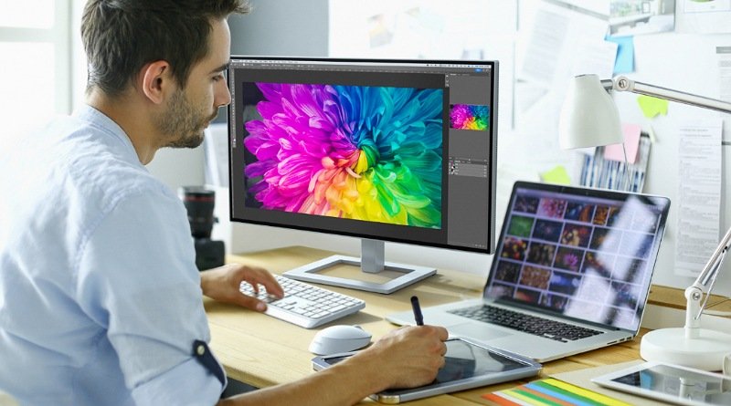 Philips Merilis Monitor Kreator Baru dengan Konektivitas Luar Biasa dan Resolusi 4K UHD