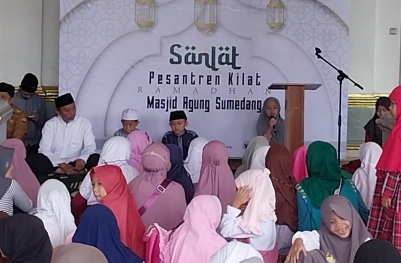 Masjid Agung Sumedang Gulirkan Gema Ramadan