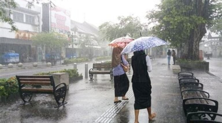 Cuaca di Bandung Hari Ini: BMKG Prediksi Pagi Berawan Siang Hujan Ringan