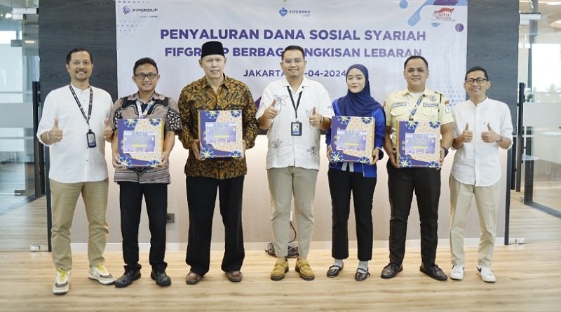 Sambut Idul Fitri 2024, FIFGROUP Salurkan Bingkisan dan Bantuan Lebaran bagi Masyarakat Sekitar