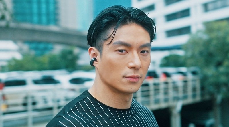 Menikmati Musik Menggunakan Bose Ultra Open Earbuds Jadi Cara Efektif Meredakan Stres Saat Mudik