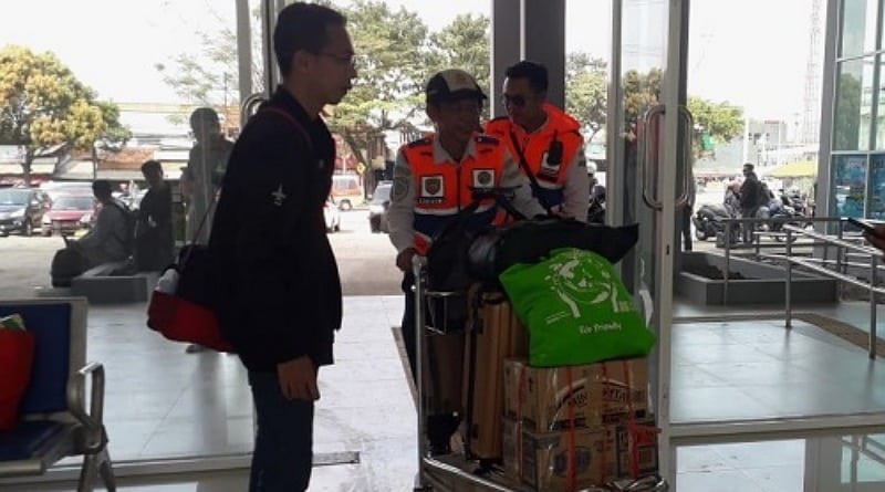 Di Terminal Ciakar Sumedang Kini Ada Porter
