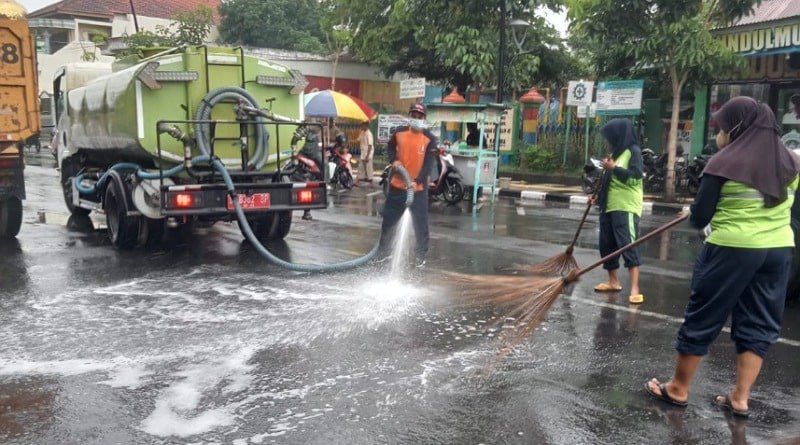 DLH Bojonegoro Kerahkan Tenaga Kebersihan Selama Libur Lebaran Idul Fitri 1445 H