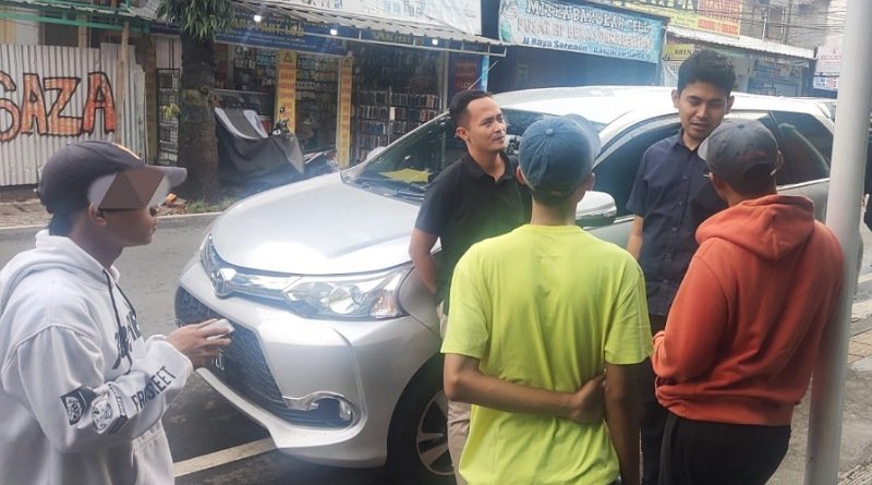 Saber Pungli Kab. Bandung Tindak Warga Terduga Pelaku Pungli Jalanan di Soreang