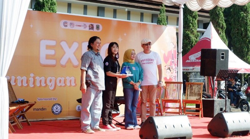 President University Gelar Expo UMKM Perdana 'CommStride 2024' di Kuningan