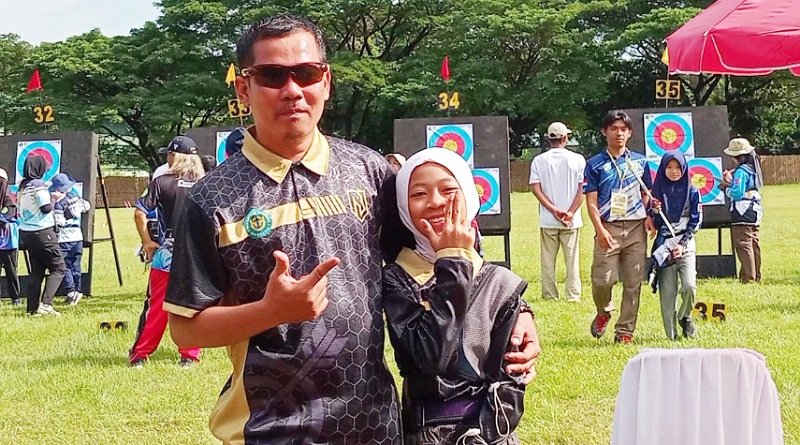 Rizenda Fadhillah Ayuningtias Sabet Juara Kedua di "Caruban Nagari Archery Open Tournament 2024"