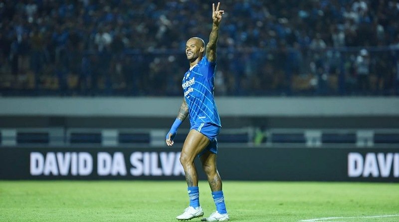 Menit ke-60, David da Silva Tambah Kemenangan Agregat Persib 4-0 atas Madura United