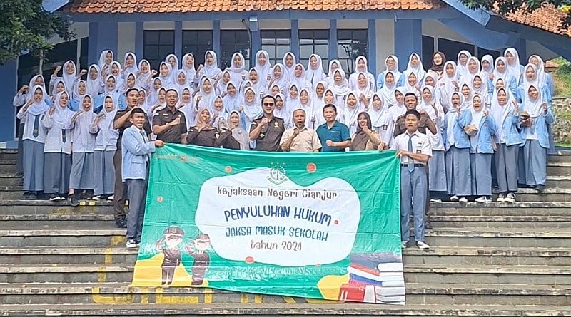 Kejari Cianjur Gelar Kegiatan Jaksa Masuk Sekolah di SMKN Cilaku Cianjur