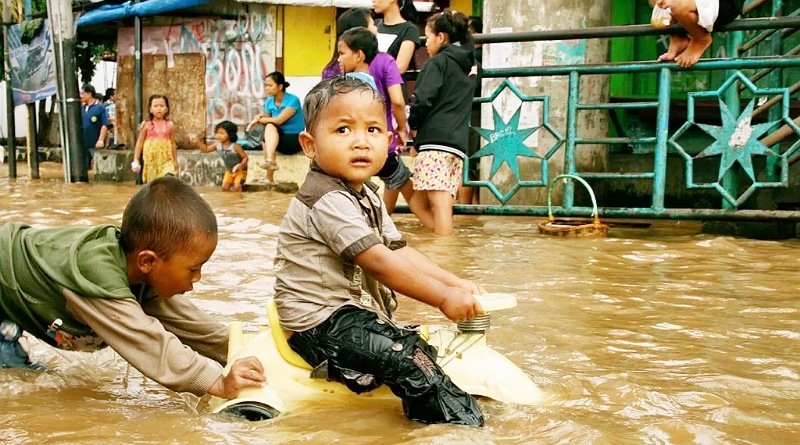 Bagaimana Jakarta Menggali Lubangnya Sendiri