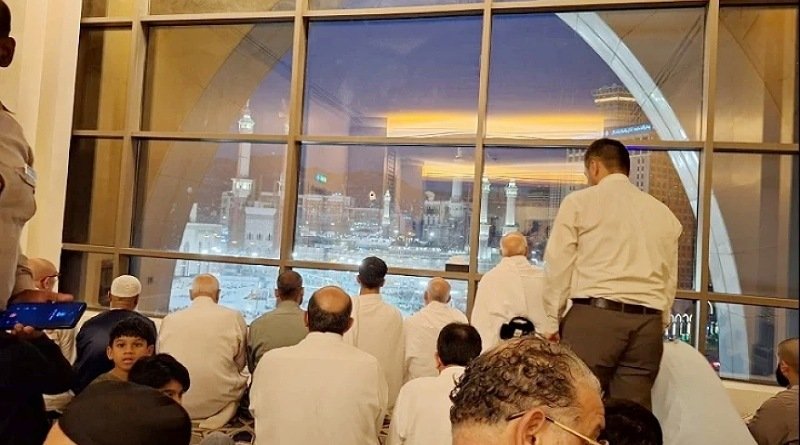 Keutamaan Salat Berjamaah dan Syarat-syarat Sah Menurut Perspektif Mazhab Syafi'i